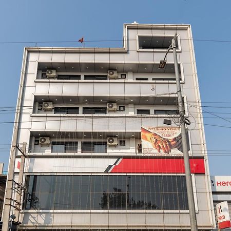 Hotel De Luxe Basai Road Gurgaon Bagian luar foto