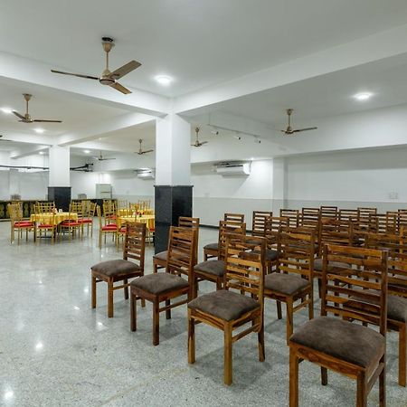 Hotel De Luxe Basai Road Gurgaon Bagian luar foto