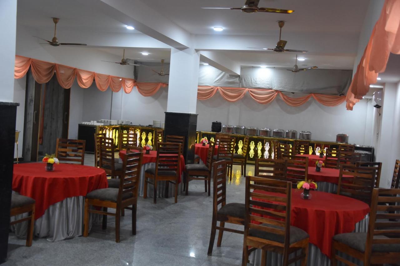 Hotel De Luxe Basai Road Gurgaon Bagian luar foto
