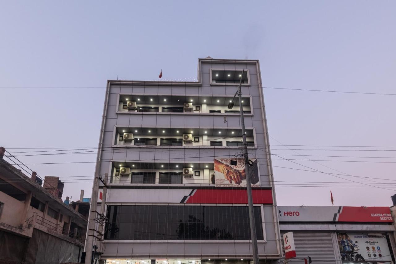 Hotel De Luxe Basai Road Gurgaon Bagian luar foto